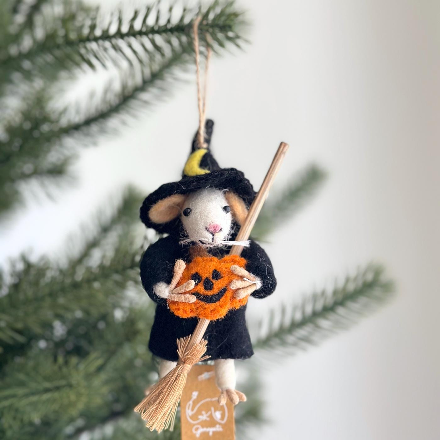 Felt Wizard Mouse Holding Pumpkin Ornament, Felt Mice Miniature, Collectible Mouse, Gifts For Kids, Christmas Stocking Stuffers