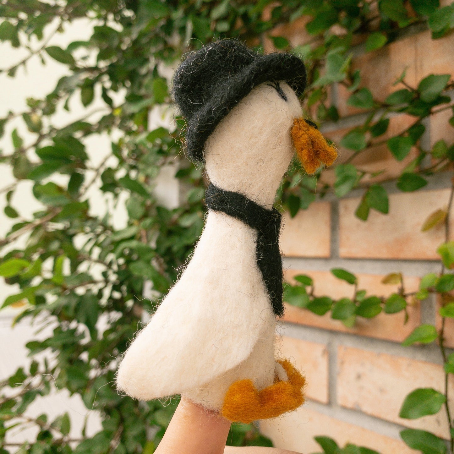 Felt Finger Puppets - Duck Couple on Honeymoon