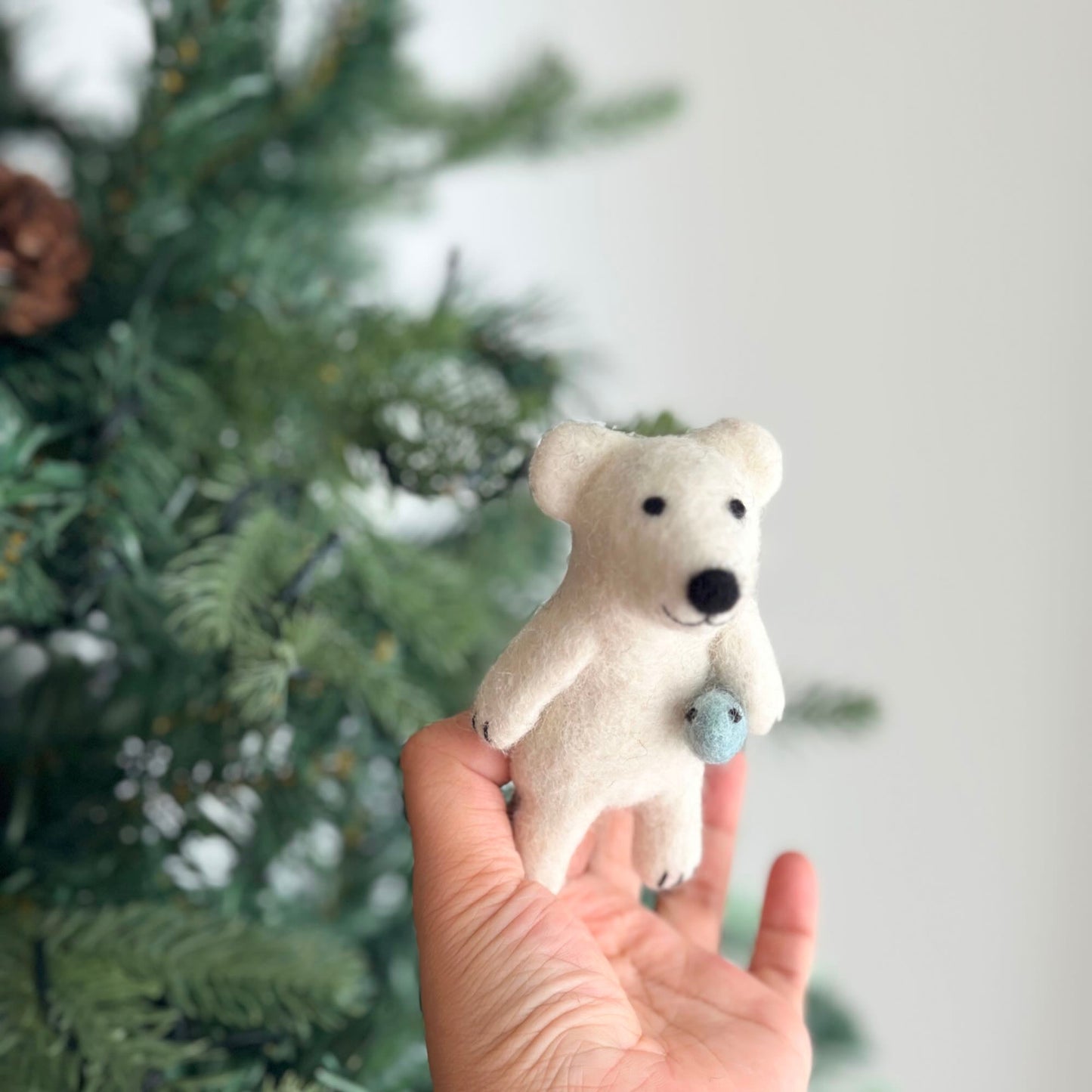 Finger Puppet - Polar Bear Catching a Fish