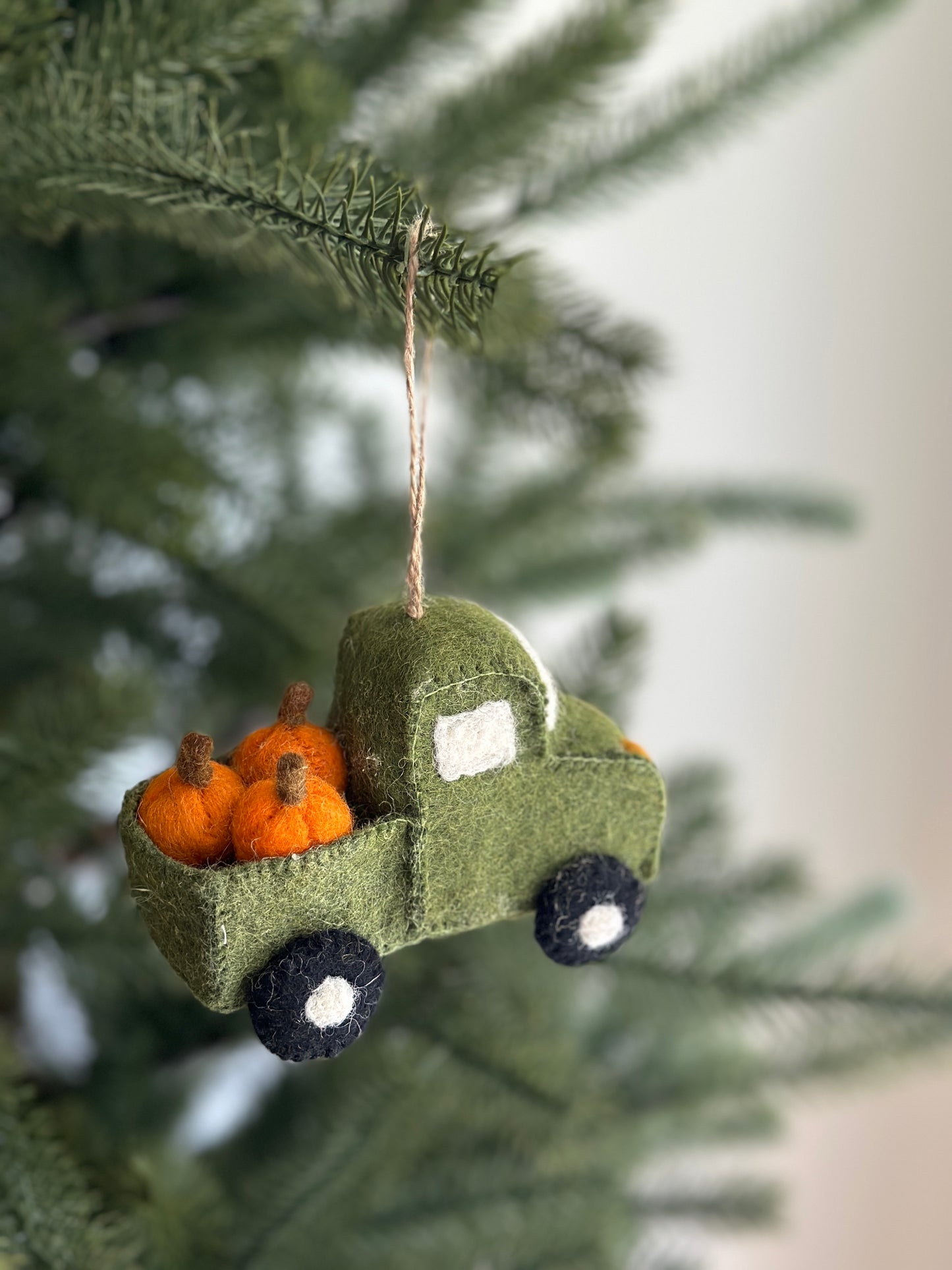 Felt Pickup Truck with Pumpkins Ornament