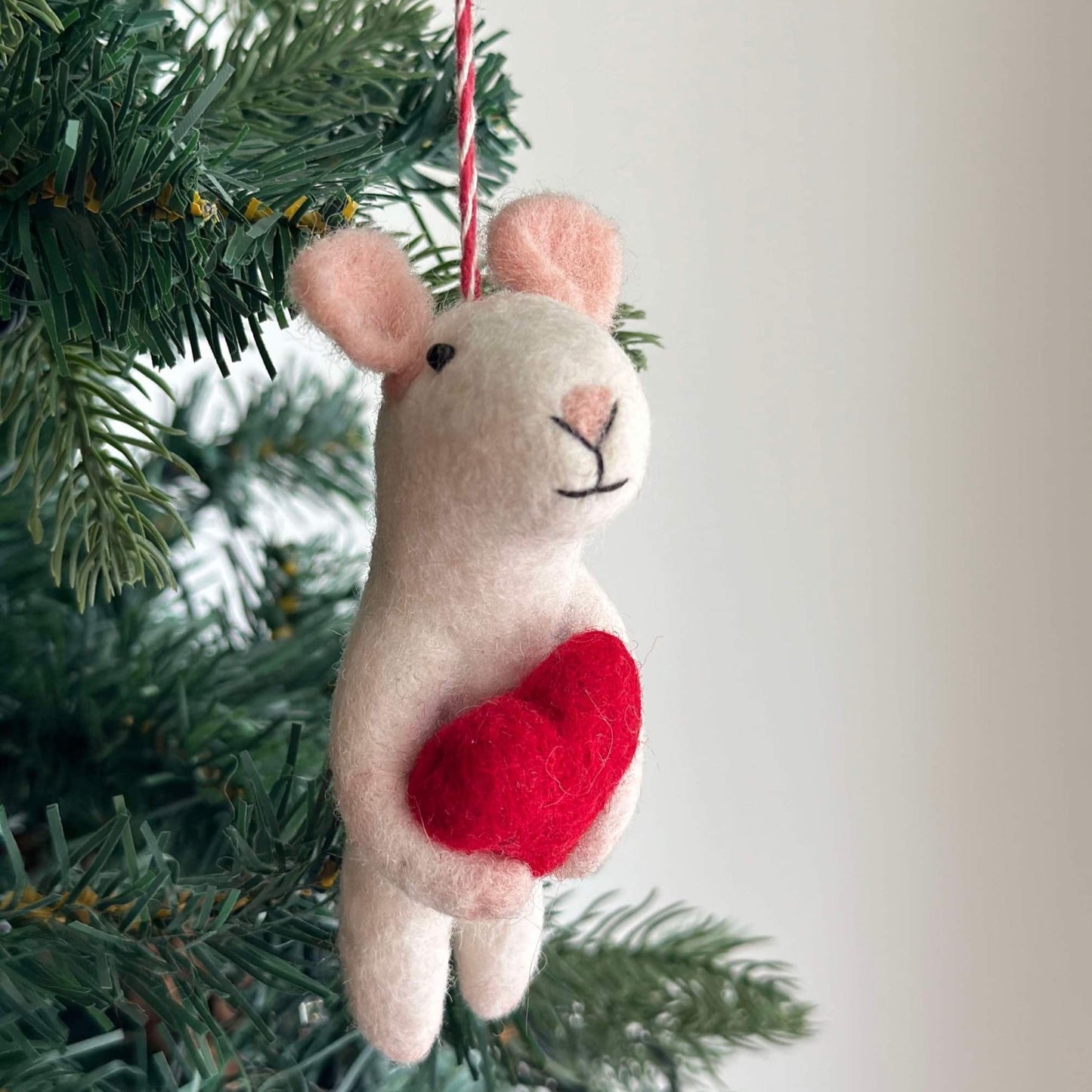 Felt Ornament - Mouse Holding Heart