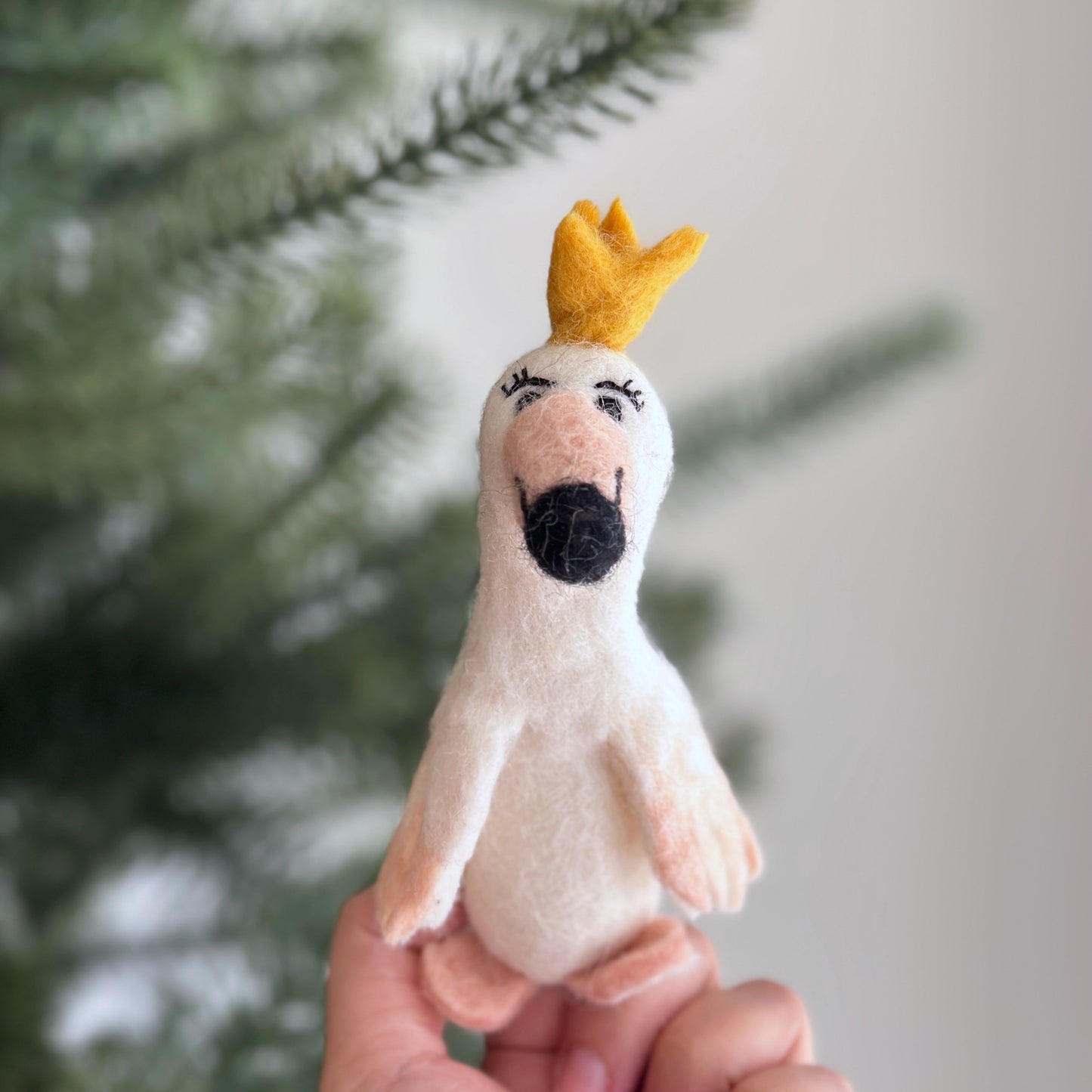 Swan Finger Puppet