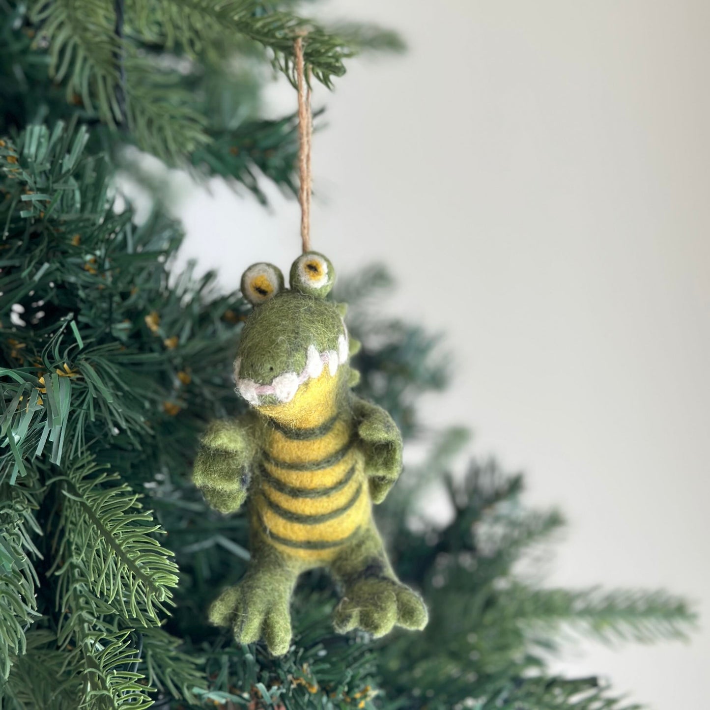 Felt Mini Sitting Gator