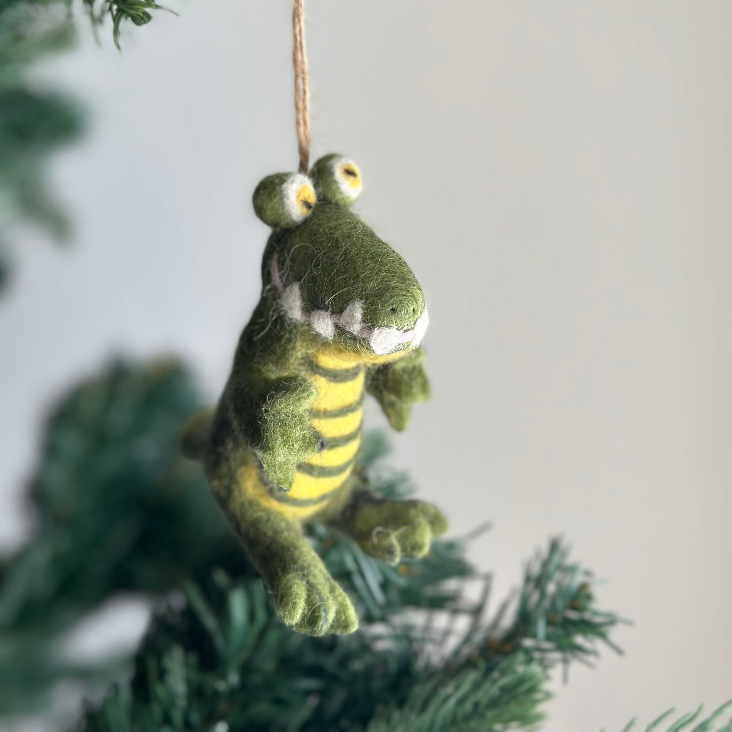 Felt Mini Sitting Gator