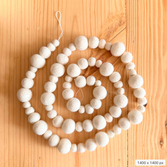 Felt White Pompom Ball Garland