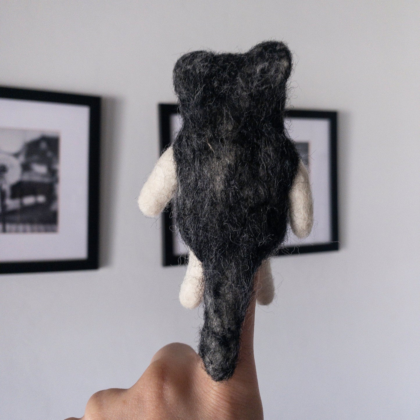 Felt Finger Puppet - Alaskan Husky Dog