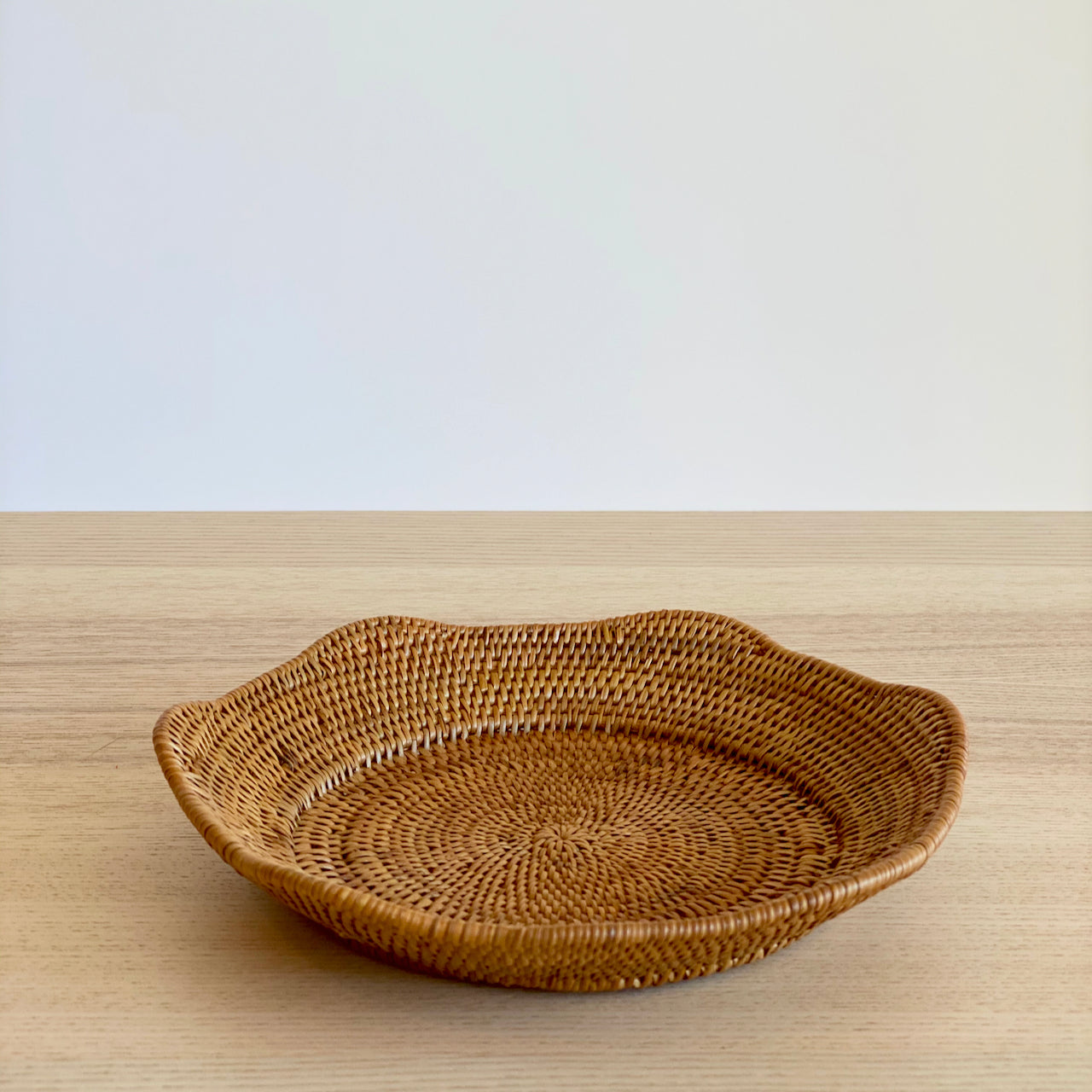 Bali Rattan Wavy Tray - Round