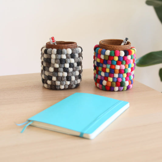 Felt Pompom Pen Holder